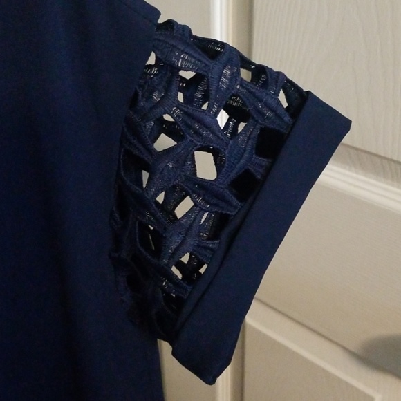 Esley navy dress medium - Picture 3 of 4